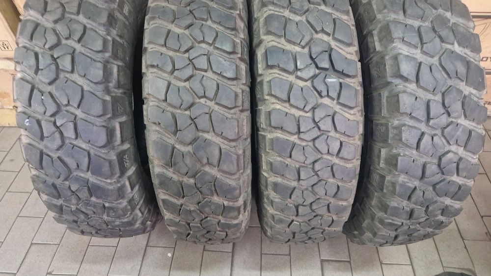 4 pneus 235/85/16 bfgoodrich mud terrain t/a com mais de 70%  piso