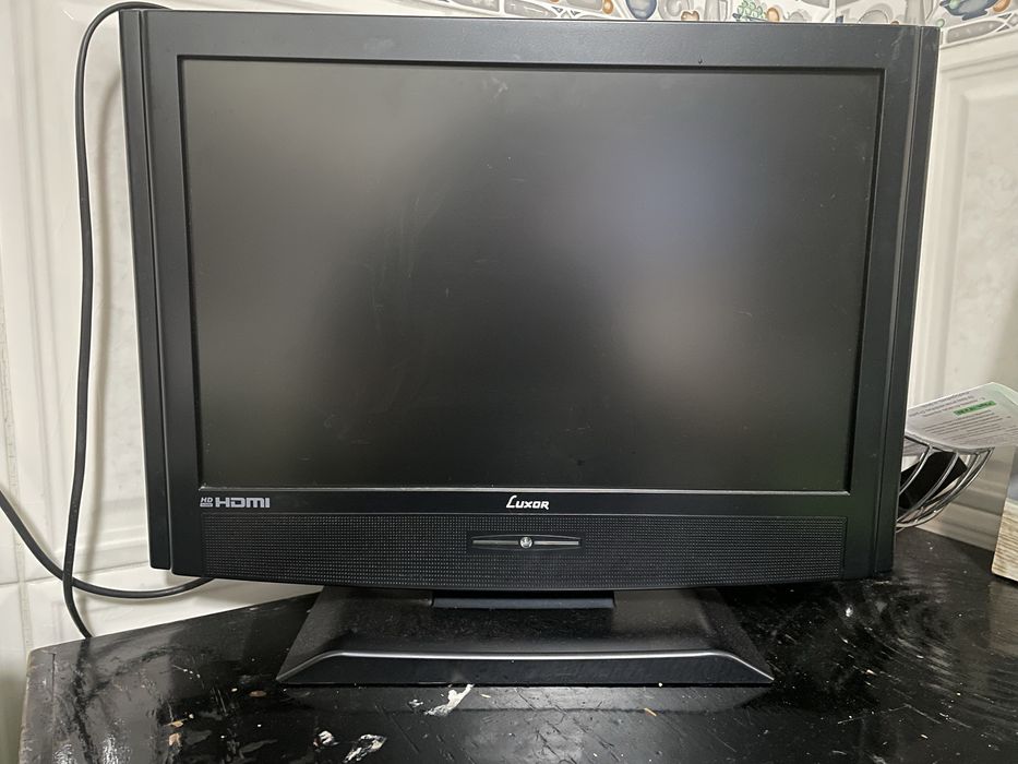 Televisao hdmi em bom estado