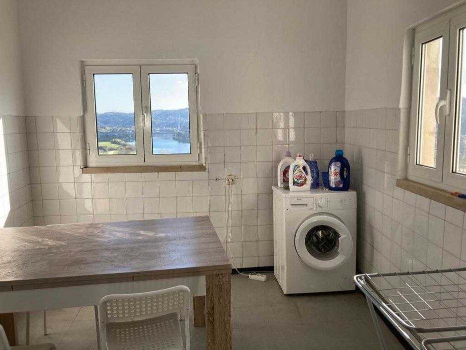 Quartos mobilados para Estudantes | Vista Rio Mondego | 5 min a pé do polo 1 da Universidade de Coimbra (alta) | De 230 a 295 euros + 80 despesas €