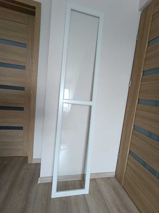 Białe drzwi szklane OXBERG