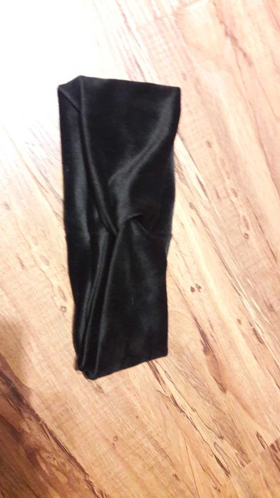 Opaska welurowa czarna