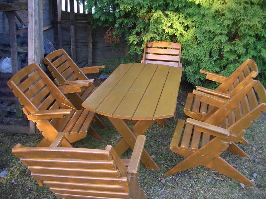 Meble ogrodowe, drewniane, stół i 6 krzeseł. Komplet.
