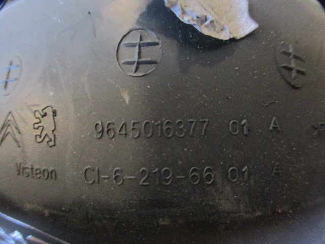Moldura da consola central / rádio / aro PEUGEOT Partner (5)