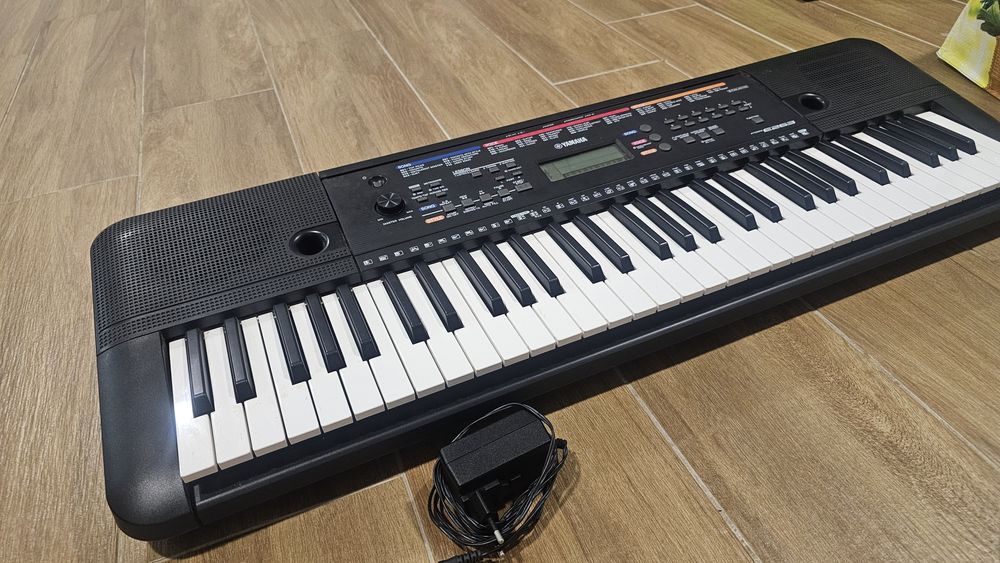 Piano Yamaha PSR-E263
