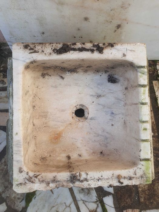 Lava loiça e pedra de bancada