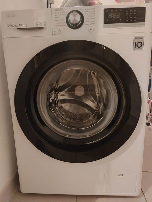Máquina de Lavar Roupa LG 10,5 Kgs como nova