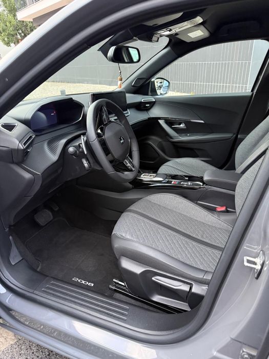 Peugeot 2008 1.2 PureTech 100/130 (Gasolina) | 2024 | Apenas 14.000 km