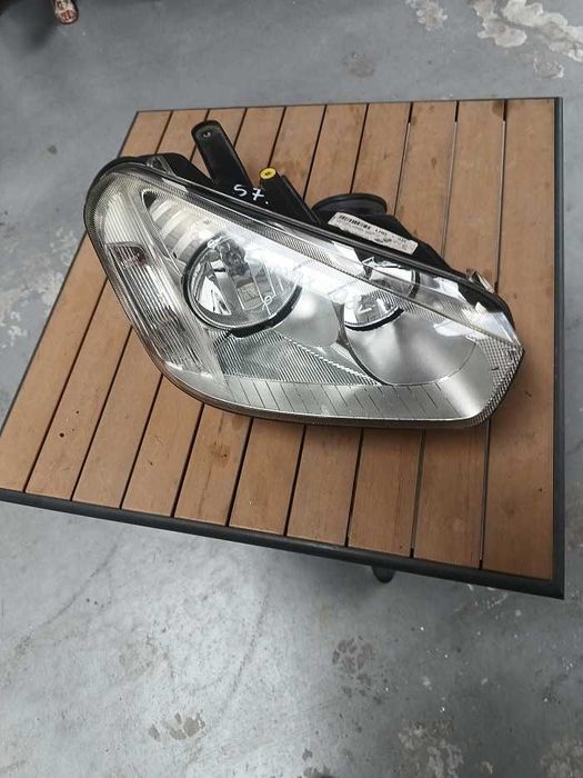 Lampa przednia prawa Ford C-max 08r lift