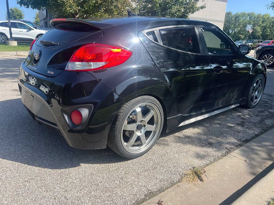 Hyundai Veloster Turbo      2016
