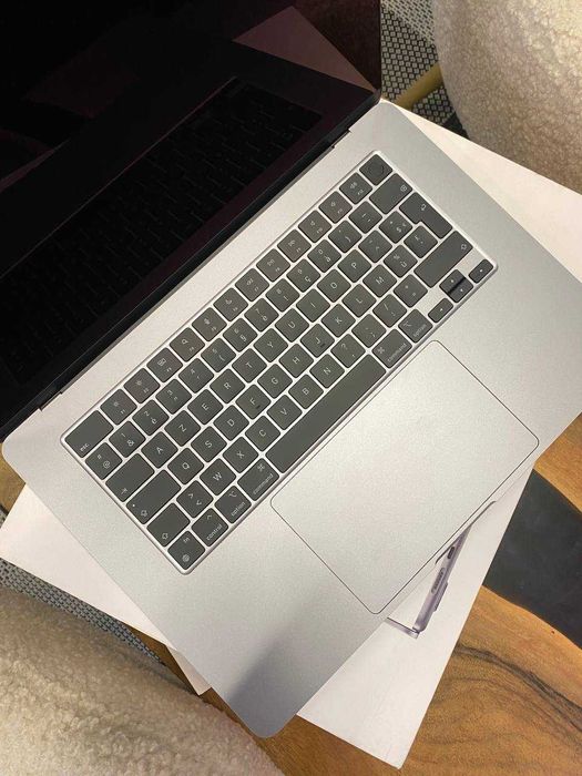 Ноутбук Apple MacBook Air 15“ M3 16/512GB Space Gray (MXD13) 2024