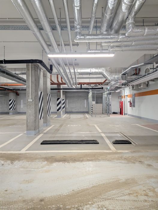 2  Miejsca postojowe w garażu  podziemnym jeżyce Modena Jackowskiego