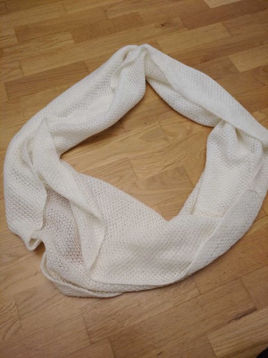 Komin damski delikatny szal wiosenny