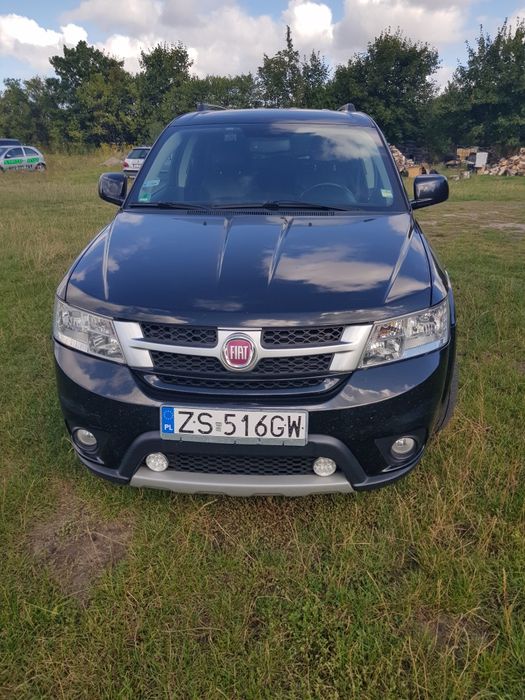 Fiat freemont 2.0jtd 7 os 4x4najbogatsza wersja