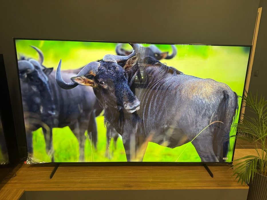 85" 2024 4К UHD Смарт Український SAMSUNG 85DU71 з Німеччини НОВИЙ