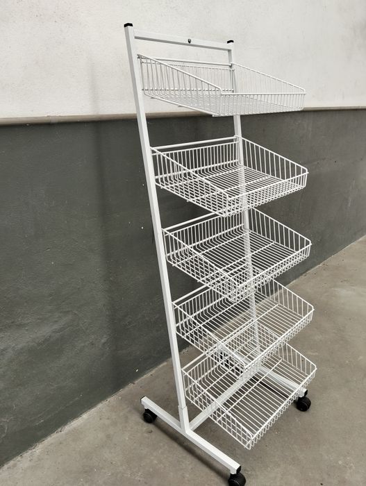 Expositor Metálico com 4 Prateleiras e Rodas (1,5m x 40cm)