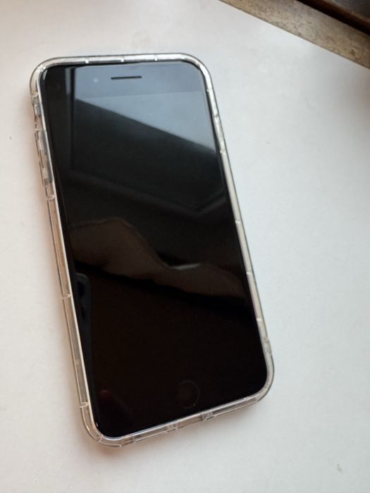 Phone 8 plus 128gb czarny black + etui