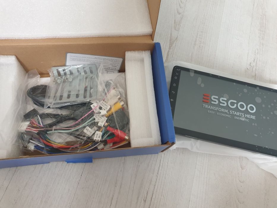 Esscoo panel multimedialny Nowy radio