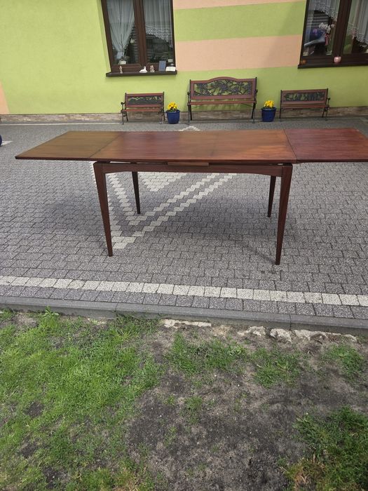 Stół z drewna tekowego rozkładany produkcja duńska