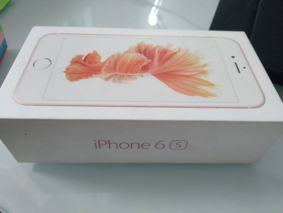 Sprzrdqm pudelko iPhone 6s