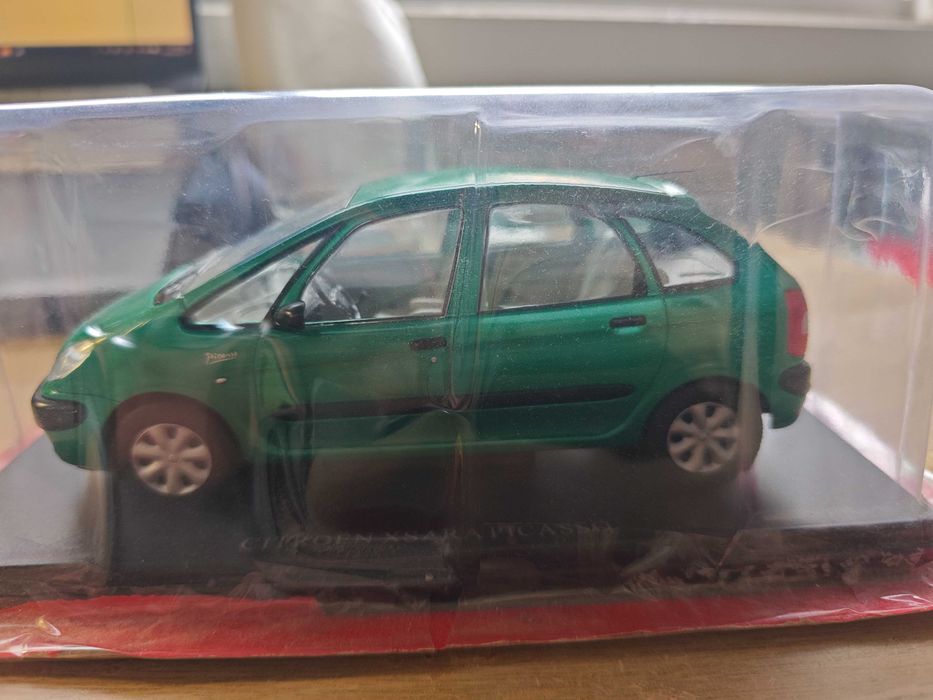 1/24 Miniatura citroen Xsara Picasso