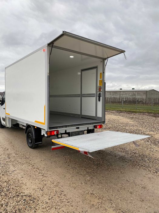 Nissan NV 400 rok 2016