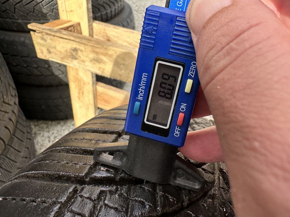 Шини 24 рік 225/40 R18 Goodyear