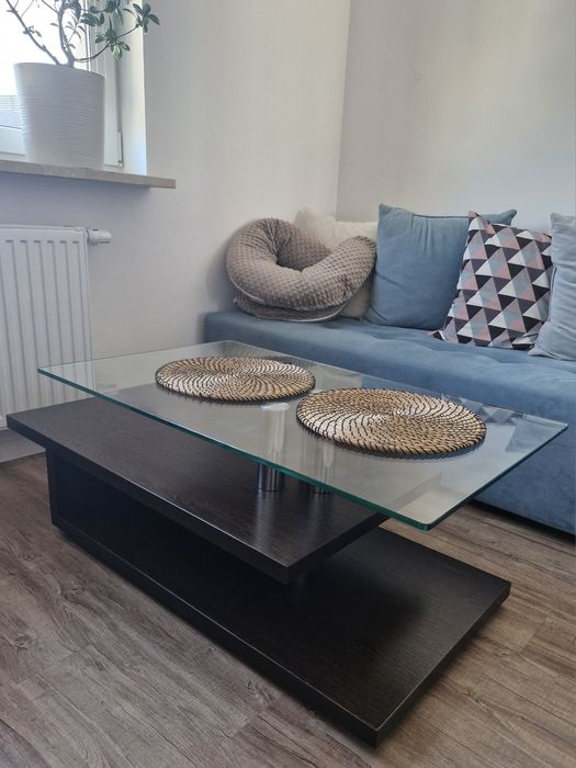 Stolik kawowy / lite drewno / szkło hartowane