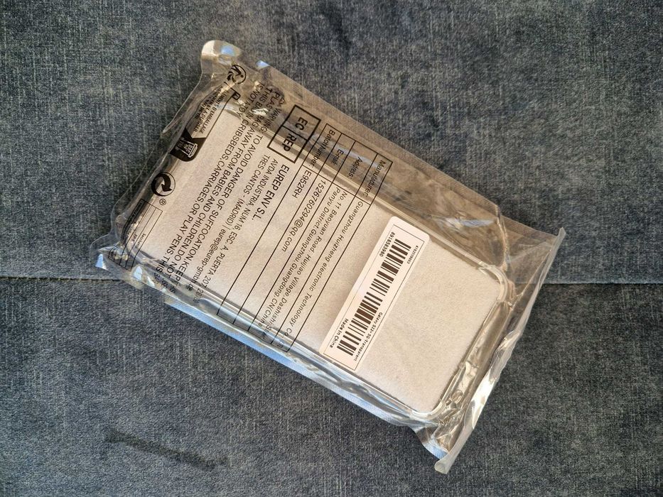 Capa transparente antiqueda + 4 uni. películas hidrogel (Samsung S22+)