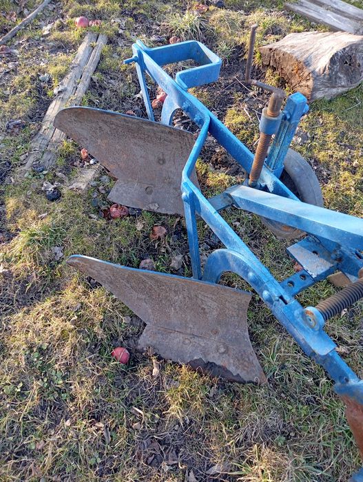 Плуг до трактора