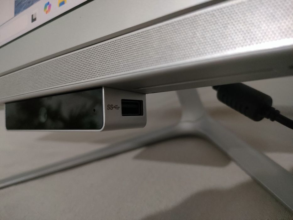 Computador Lenovo AIO 520s-23iku com touchscreen