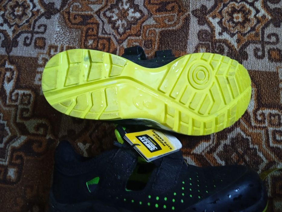 Спецвзуття нове,42розмір