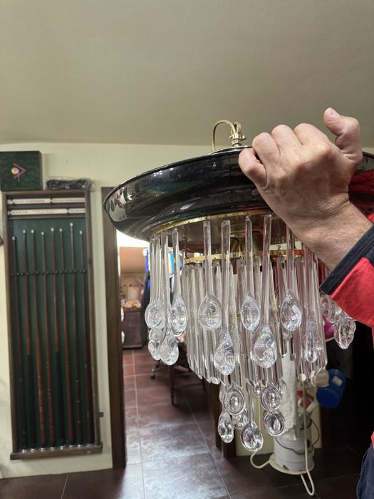 Candeeiro com pendentes de virdo;