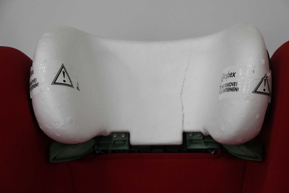 Cybex Solution B4 15-50KG uszkodzony styropian