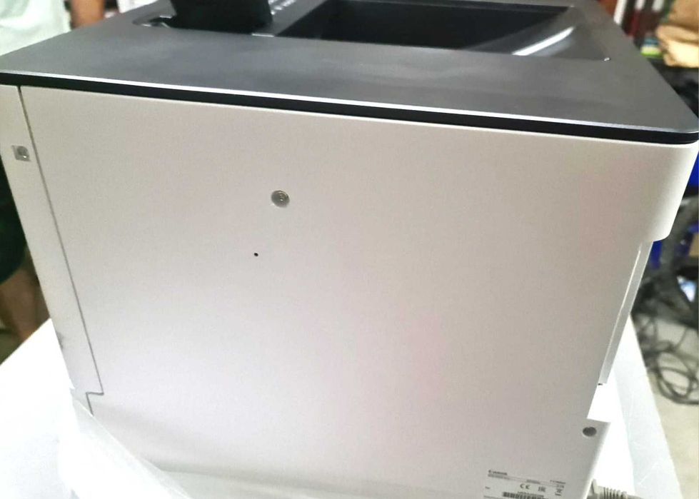 Impressora Canon i-Sensys LBP722Cdw tinteiros a 100%