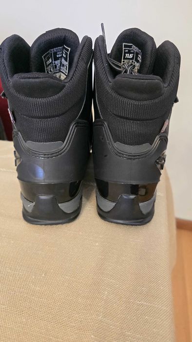 Botas Alpinestar em Gore Tex.