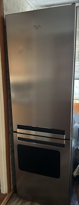 Холодильник Whirlpool