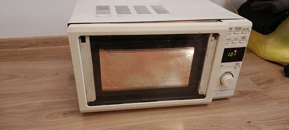 Мікрохвильовка gorenje MO-20DW на запчастини микроволновка