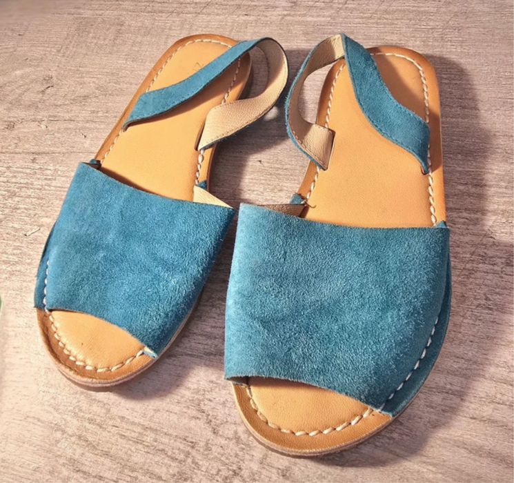 Sandalias menina lindissimas