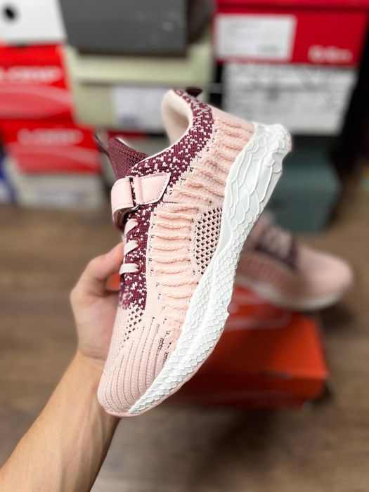 Кросівки - Loap, розмір 35.