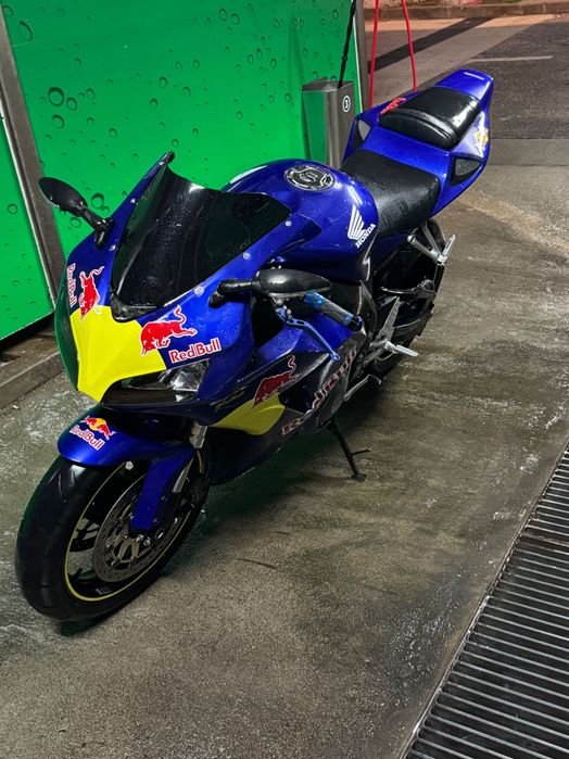 Honda cbr1000rr fireblade