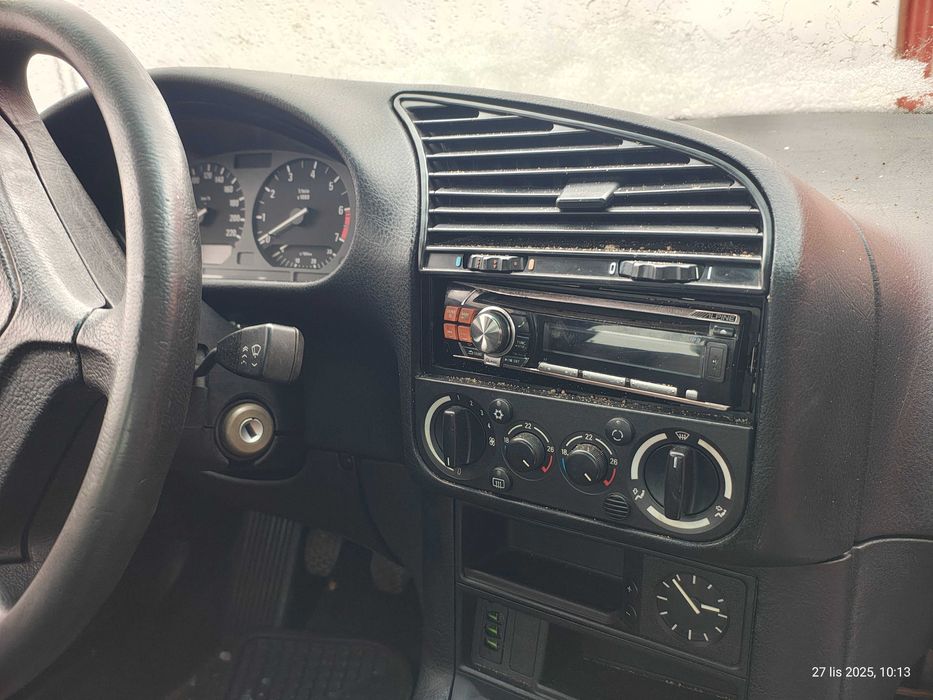 BMW e36 1995 sedan 1.8