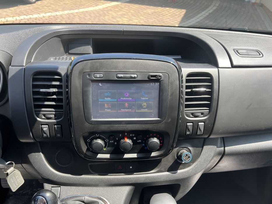 Wynajem Busa 9os. Opel Vivaro możliwość wynajęcia kierowcy
