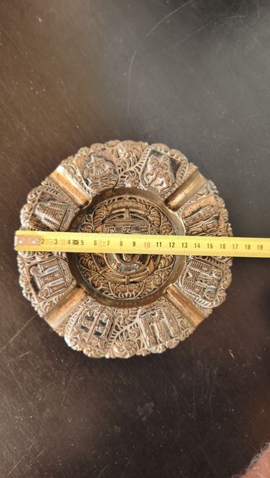 Cinzeiro Antigo em Bronze Maciço - Brasões de Portugal e Colónias (822g)