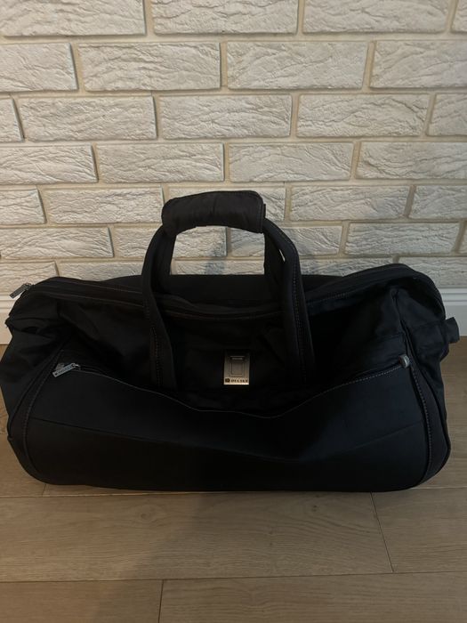 Продам сумку  Delsey