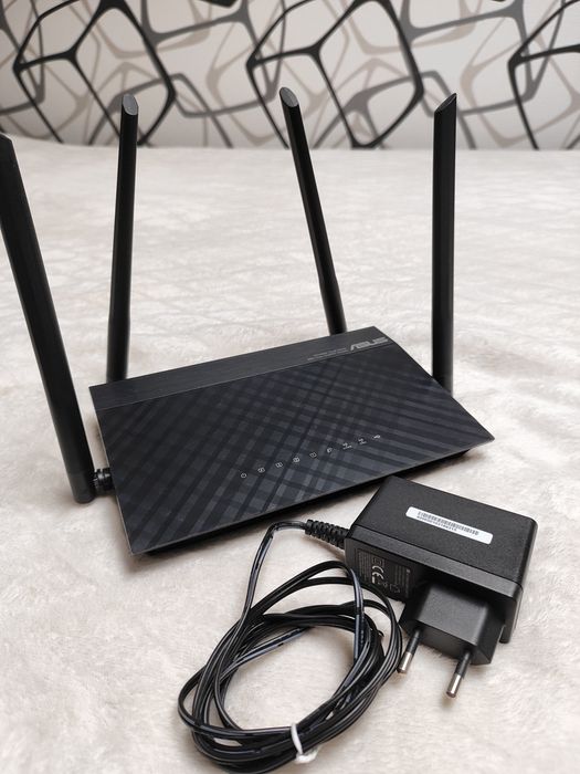 Router Asus RT-AC 1300G PLUS Dual Band