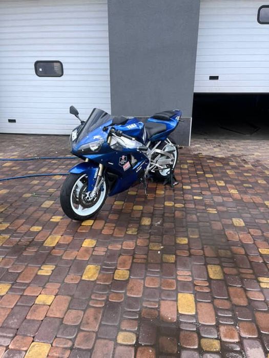 Yamaha R1 2000г литва доки