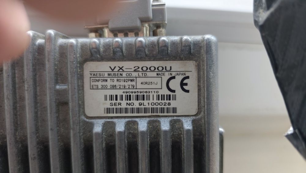YAESU radio VX-2000U