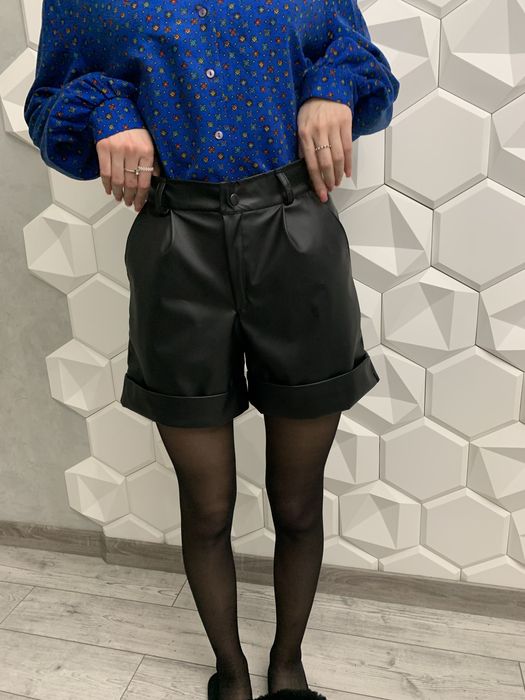 Шорти з екошкіри