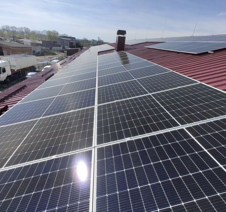 Сонячна електростанція ПАСИВНИЙ ДОХІД Встановлення сонячних панелей