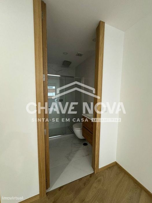 Apartamento T2 novo c/ 2 lugares de Garagem no Porto (Bessa)